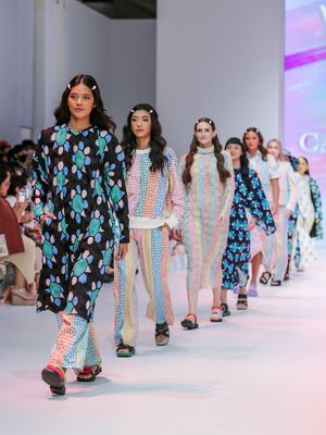 Calla the Label x Ayla Dimitri menampilkan serangkaian koleksi terbaru di Jakarta Fashion Week 2023 dengan tema bertumbuh.