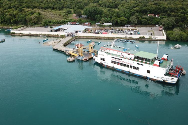 Penyeberangan Kupang?Rote menjadi jalur tersibuk dan vital bagi arus ekonomi NTT.