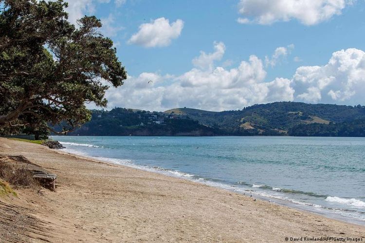 A beach in Orewa, north of Auckland is deserted following a tsunami warning on March 5, 2021