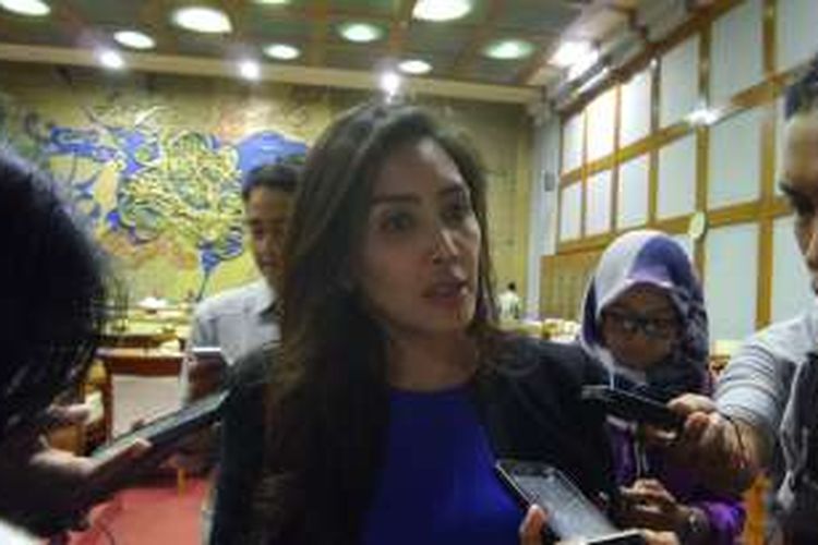 Anggota Komisi IV DPR RI Rieke Diah Pitaloka di Kompleks Parlemen, Senayan, Jakarta, Rabu (18/5/2016)
