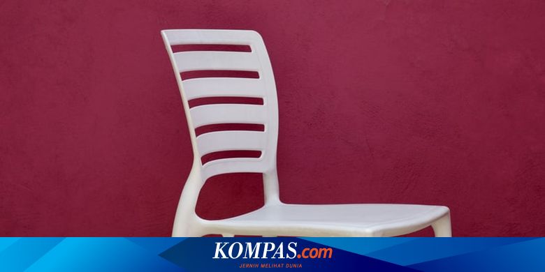 Pilih Mana, Furnitur Kayu atau Plastik? - Vimarsana News