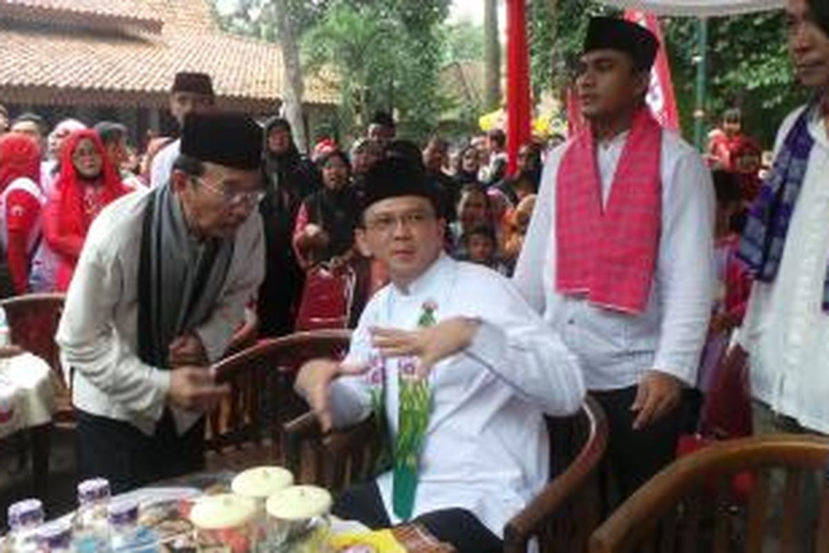 Gubernur DKI Jakarta Basuki Tjahaja Purnama di pegelaran kesenian Betawi di Setu Babakan, Jagakasa, Jakarta Selatan. Minggu (19/4/2015).