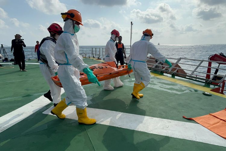 Tim Penyelam Temukan 3 Jenazah di Bangkai KM Virgo, Total Korban Meninggal Kini 74 Orang