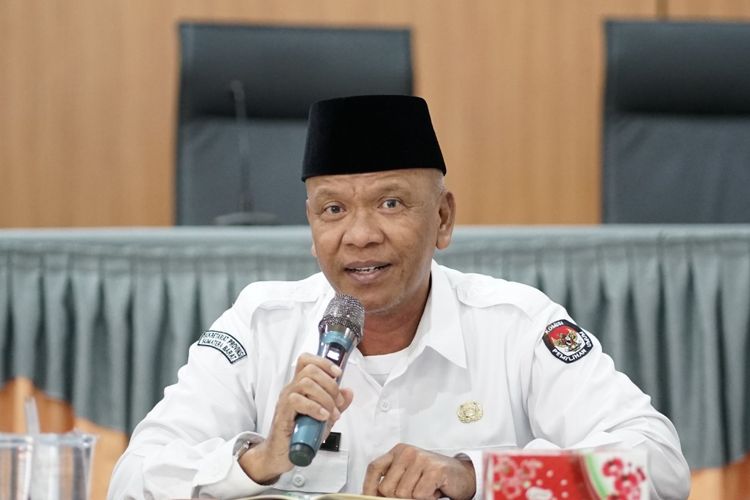 Sekretaris KPU Sumbar, Firman.