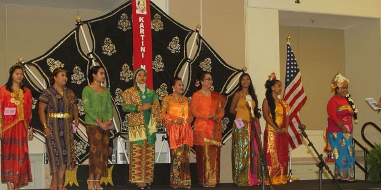 Perayaan malam Kartini yang berlangsung di Lake Eva Event Center, Sabtu (21/4/2018) waktu setempat, dihadiri sekitar 200 orang masyarakat Indonesia di seluruh Florida, Amerika Serikat.