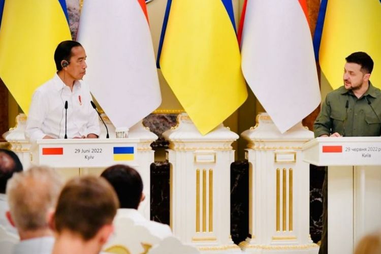 Jokowi Holds Four-Eye Meeting with Zelenskyy in Kyiv