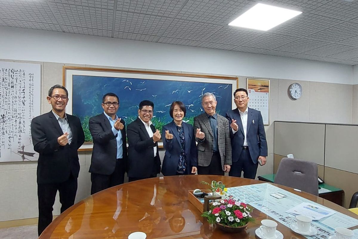  PT Krakatau Sarana Properti (KSP) bersama dengan Kementerian Perindustrian RI, saat berkunjung ke Korea Selatan 