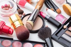 Praktis, Ini 3 Cara Membersihkan Kuas Makeup