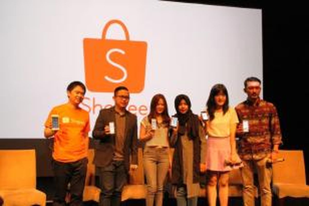 Dari kiri ke kanan : CEO Shopee Chris Feng, Seller Shopee Alfred Manasye, Seller Shopee Inez, Seller Shopee Annisa Fauziah, Seller Shopee Stepanie Winarto, Online Shopping Enthusiast Rio Dewanto  