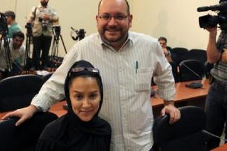 Wartawan Washington Post, Jason Rezaian, bersama istrinya Yeganeh Salehi, di Teheran pada September 2013