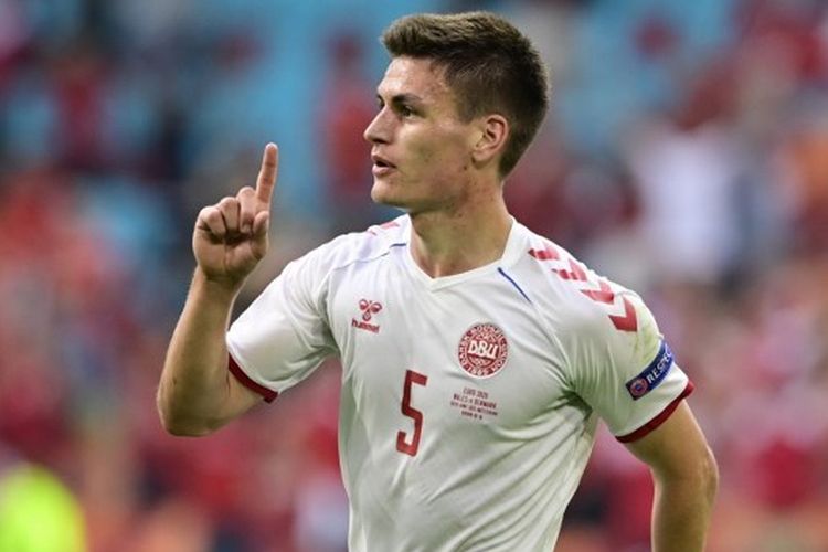 Joakim Maehle merayakan gol yang ia cetak dalam laga Wales vs Denmark pada babak 16 besar Euro 2020 yang digelar di Stadion Johan Cruyff Arena, Amsterdam, pada 26 Juni 2021. (Foto oleh OLAF KRAAK/POOL/AFP)