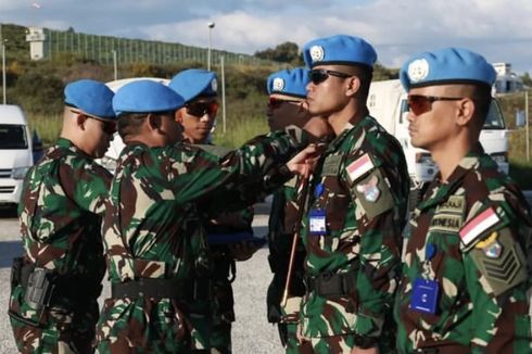 Puluhan Prajurit TNI Naik Pangkat di Tengah Penugasan sebagai Penjaga Perdamaian di Lebanon