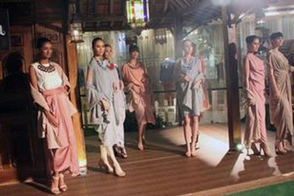 Grand Indonesia Shopping Town menggelar rangkaian kegiatan Ramadhan, Eksobatika, berlangsung 20 Juli - 26 Agustus 2012, menghadirkan keragaman nusantara.