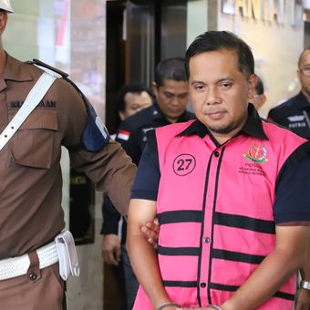 Salah satu tersangka baru kasus dugaan tindak pidana korupsi dalam tata niaga komoditas timah wilayah Izin Usaha Pertambangan (IUP) PT Timah Tbk tahun 2015-2022.