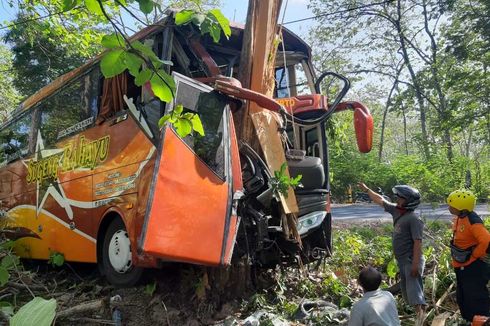 Kronologi Bus Sugeng Rahayu Alami Kecelakaan di Ngawi