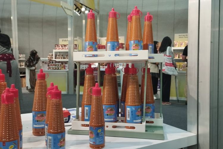 Produk sambal produksi Lombok Kuning Simpati dari Makassar.