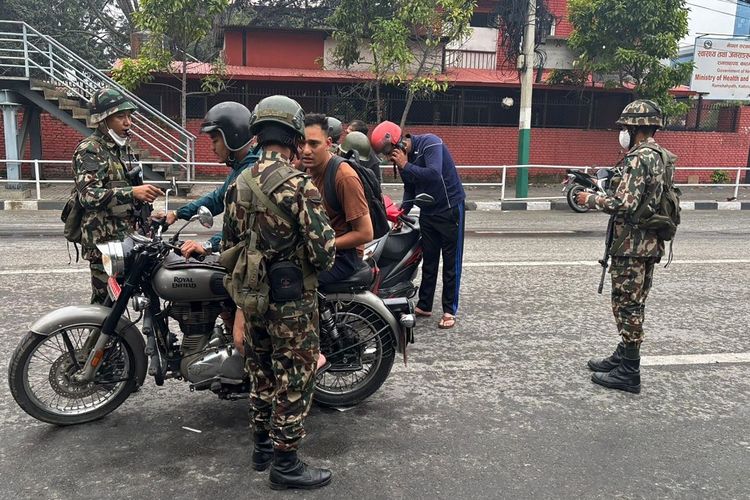 Usai Demo Nepal Mematikan, Tentara Kini Ambil Alih Jalanan Kathmandu