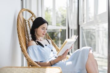 Novel Populer Bulan Mei 2024, Pilihan Terbaik untuk Mengisi Waktu Luang