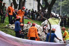 Polisi Ungkap Kronologi Pesawat Latih Jatuh di BSD Tangerang Selatan
