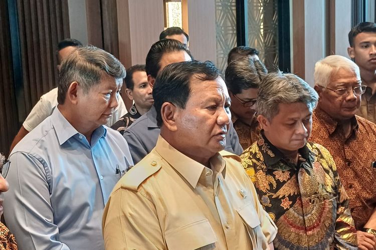 Calon presiden (capres) nomor urut 2 Prabowo Subianto di Gedung KWI, Menteng, Jakarta, Jumat (26/1/2024).