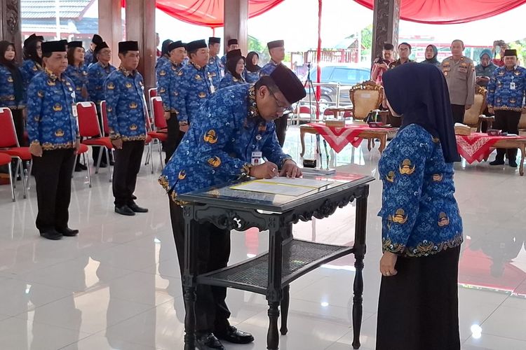 Bupati Semarang Minta Maaf Belum Bisa Naikkan TPP Imbas Efisiensi, Pastikan Gaji PPPK Aman