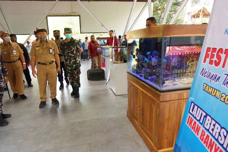 Pemkab Banyuwanvi menggelar Festival Nelayan Tangguh di Pantai Grand Watu Dodol (GWD), Banyuwangi, Selasa (22/11/2022).