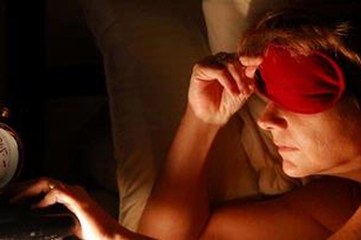 Anda sudah menstimulasi diri agar bisa tidur, tapi setelah berjam-jam tak bisa terlelap juga 