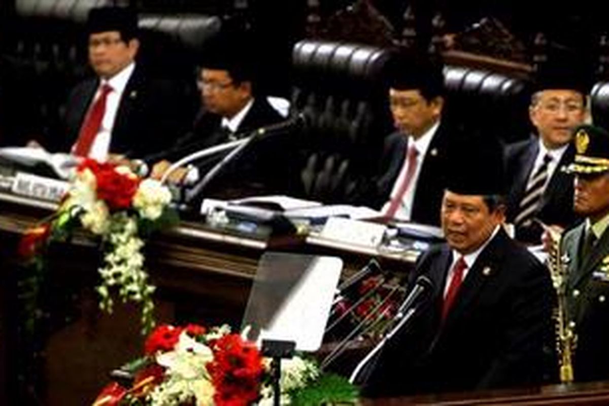 Presiden Susilo Bambang Yudhoyono menyampaikan pidato kenegaraan dalam rangka peringatan HUT ke-65 RI pada Sidang Bersama DPR dan DPD di Gedung DPR, Jakarta, Senin (16/8/2010).