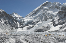 Alarm Serius dari Himalaya, Salju Capai Titik Terendah dalam 23 Tahun