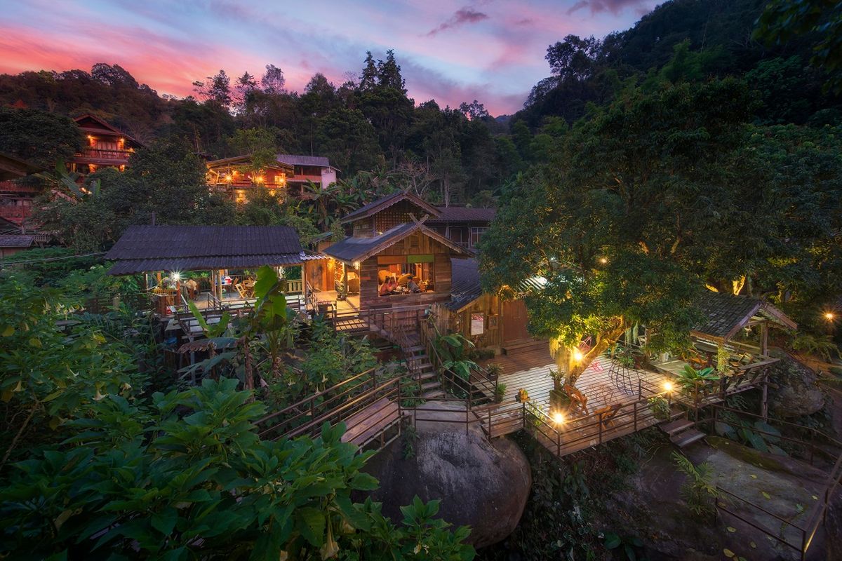 Mae Kampong, Chiang Mai, Thailand DOK, Shutterstock