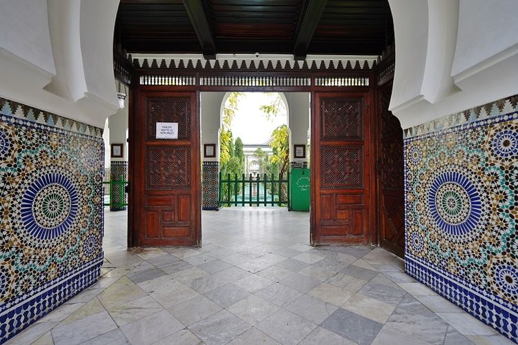 Masjid Raya Paris di Perancis.