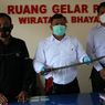 Kesal Dituduh Buang Bangkai Ayam Sembarangan, Pria Ini Bacok Istri dan Anak Tetangganya