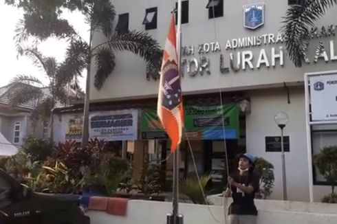 Final Persija Vs Persib, Bendera Persija Berkibar di Kantor Kelurahan di Wilayah Jaksel