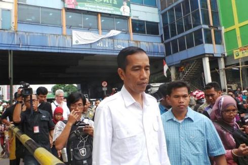 Jokowi ke Tanah Abang Lagi, Ibu-ibu Rebutan Foto Lagi