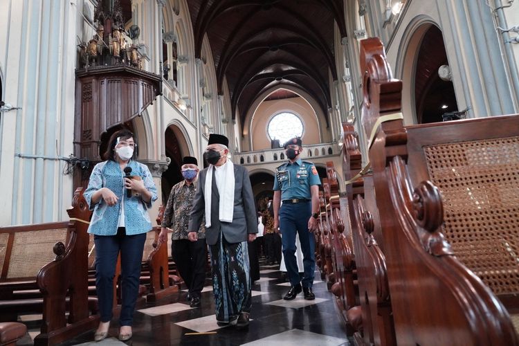 Wakil Presiden Ma'ruf Amin saat mengecek penerapan protokol kesehatan di Gereja Katedral, Jakarta Pusat, Jumat (27/8/2021).