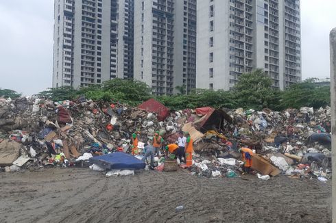 Atasi Sampah di Pinggir Jalan, Sudin LH Jakbar Kerahkan 81 Truk Sampah