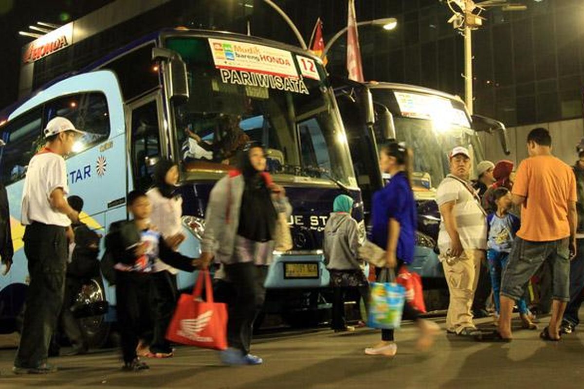 Program mudik AHM tahun ini mengajak konsumen juga naik kereta api.