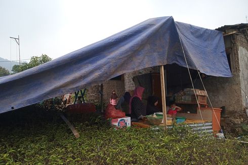 Fakta Pernikahan Saat Rumah Dibongkar Satpol PP, Dirikan Dapur Darurat hingga Resepsi di Rumah Tetangga