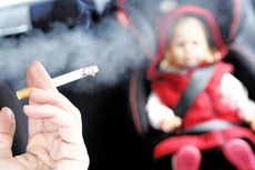 Merokok Semobil dengan Anak, Melanggar Hukum