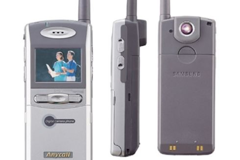 Ponsel Berkamera Pertama Samsung Hanya Simpan 20 Foto