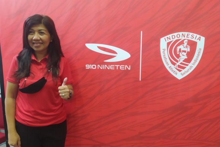 CEO 910 Nineten Anastasia Irene saat kerja sama dengan Pengurus Besar Persatuan Atletik Seluruh Indonesia (PB PASI) di Jakarta, Jumat (6/5/2022). Kerja sama kedua pihak untuk perlengkapan olahraga atlet dan ofisial PB PASI berdurasi satu tahun lamanya.