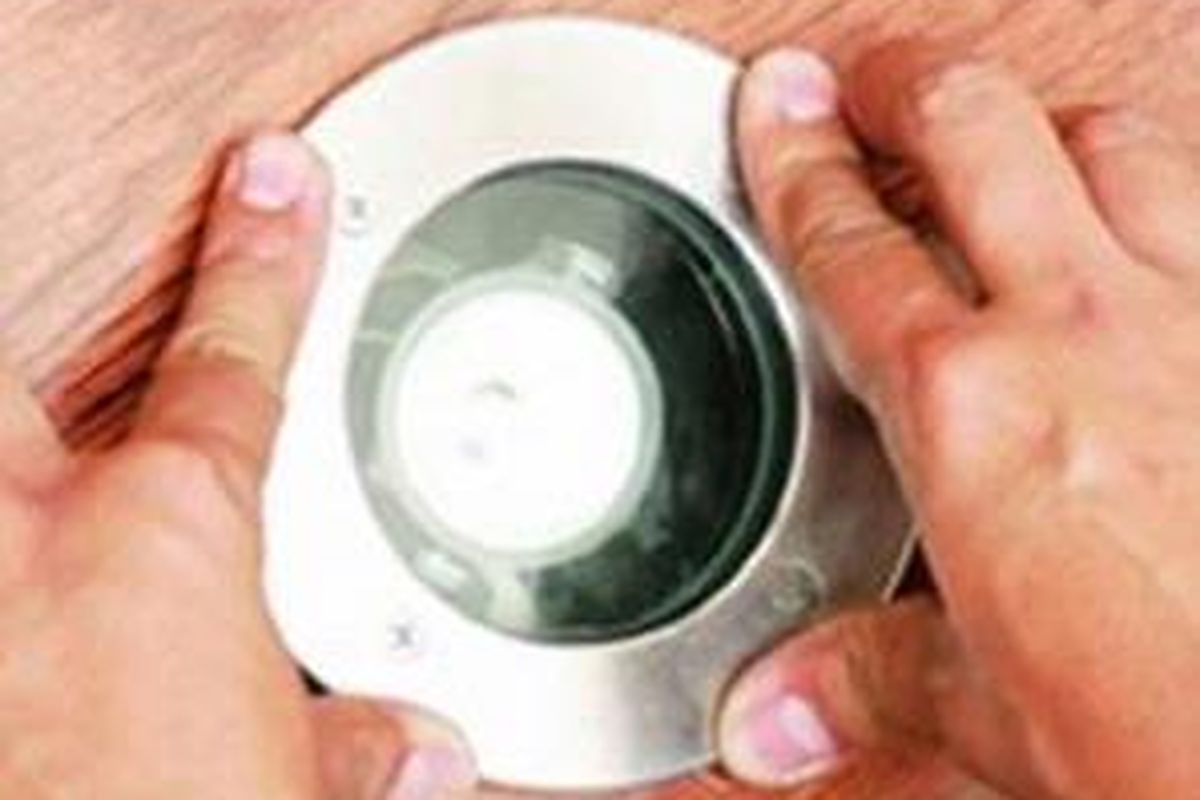 Memasang lampu uplight, ternyata tidak terlalu rumit. Anda bisa melakukannya sendiri, tanpa bantuan tukang.