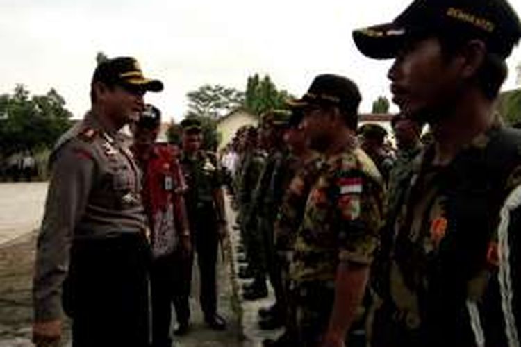 Banser Demak saat mengikuti apel gelar pasukan dalam rangka pengamanan Natal yang digelar di Mapolres Demak,  Kamis (22/12/2016)