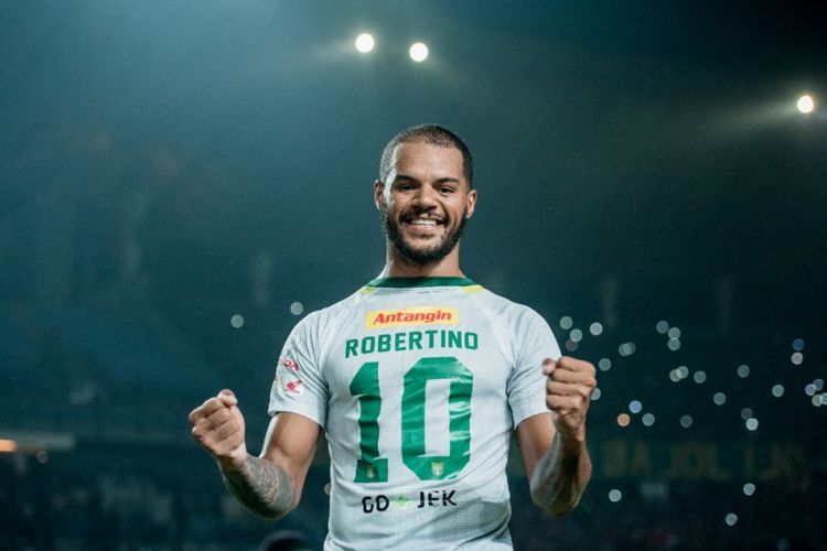 Ekspresi David da Silva setelah mencetak gol kedua untuk Persebaya Surabaya kontra PSM Makassar, Sabtu (10/11/2018). Bomber asal Brasil itu mendedikasikan golnya untuk rekan satu tim, Robertino Pugliara.