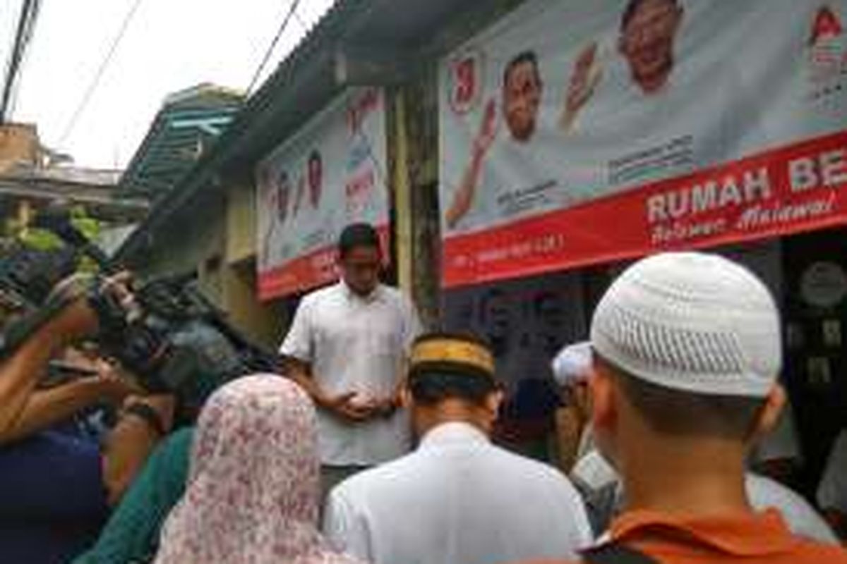 Sandiaga Uno blusukan ke Gang Amal, Jalan Bangka Raya, Mampang Prapatan, Jumat (4/11/2016).