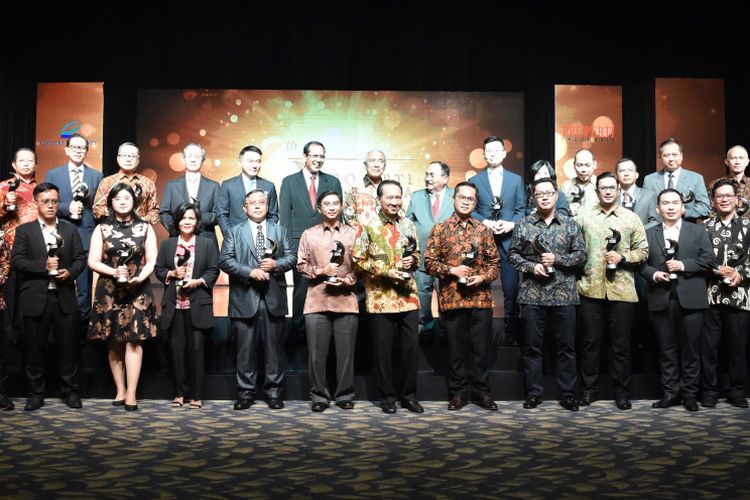 Para penerima trofi Properti Indonesia Award 2018 mengikuti proses seleksi yang berawal dari pusat data Majalah Properti Indonesia dan sejumlah kuesioner yang dikirim ke para pelaku industri properti sejak 1 Desember 2017 ? 31 Maret 2018. 
