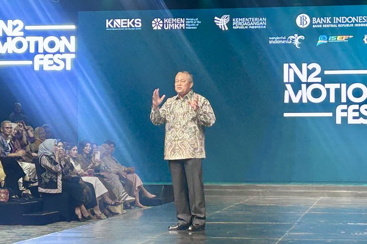 Gubernur Bank Indonesia, Perry Warjiyo dalam pembukaan IN2MOTIONFEST 2025 di JIExpo Convention Centre & Theatre, Jakarta Utara, Rabu (8/10/2025).