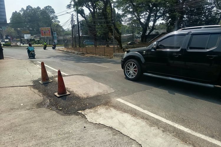 Jalan Jombang Depan T-Space Tangsel yang Nyaris Ambles Sudah Diperbaiki