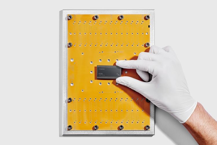 Ilustrasi chip kuantum Nighthawk dari IBM