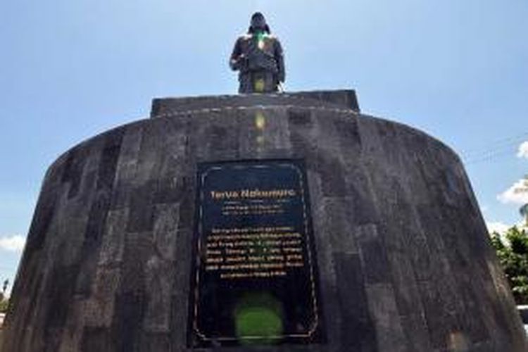 Monumen Teruo Nakamura di Morotai, Maluku Utara, Jumat (14/9/2012). Teruo Nakamura adalah suku asli Taiwan yang direkrut menjadi tentara sukarela kekaisaran Jepang pada perang dunia ke 2, Sebagai pasukan khusus perang gerilya untuk mempertahankan kepulauan Morotai dari gempuran tentara Sekutu.